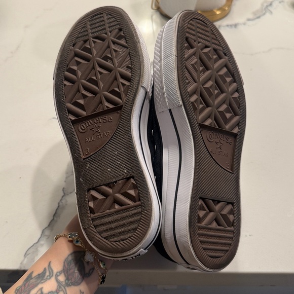 Converse Platform Low Top Sneakers - Picture 4 of 5